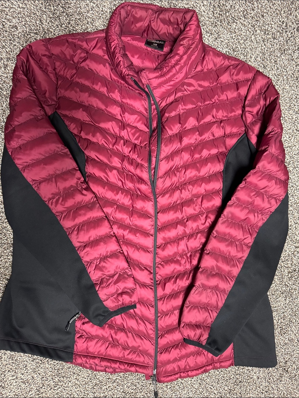 Women’s 32 Degrees Quilted Berry Jacket with Black Side Panels, Like new, XXL
